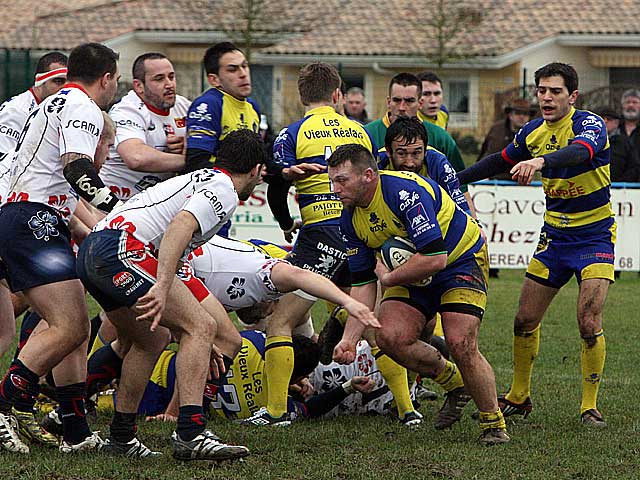 Escande présent au combat au ras du paquet.| © Jean‐Paul Epinette ‐ iCimedia|Jean-Paul Epinette Escande présent au combat au ras du paquet.| © Jean‐Paul Epinette ‐ iCimedia|Jean-Paul Epinette