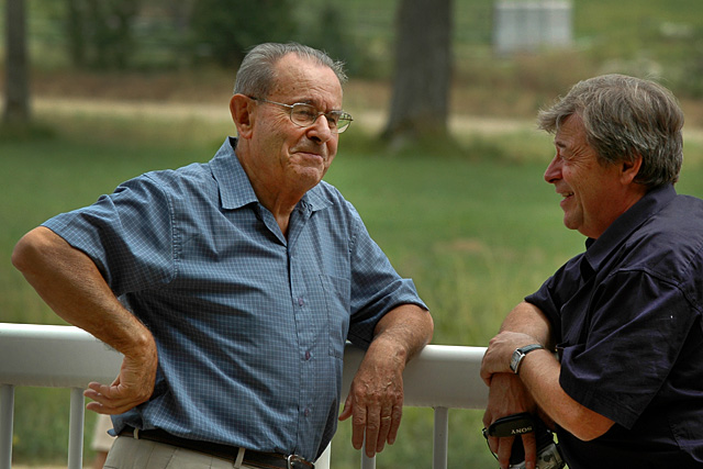 Guy Campan (à g.) bavardant avec Jean-Jacques Caminade lors du centenaire de l'US Villeréal Rugby.|Archive Jean-Paul Épinette - (2006) Guy Campan (à g.) bavardant avec Jean-Jacques Caminade lors du centenaire de l'US Villeréal Rugby.|Archive Jean-Paul Épinette - (2006)