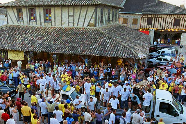 22 juin 2003 - Le retour triomphal des Champions de France. - | Mémoire de Villeréal, Droits réservés
