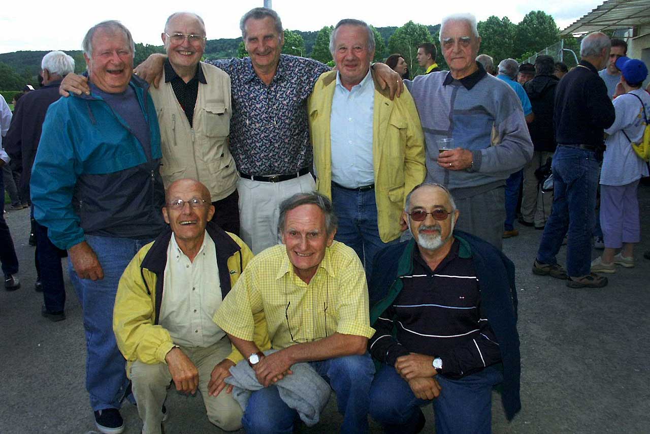 Les anciens de l'US Villeréalaise, aussi, sont là : (de g à d), derriière, Thadé Ozog, Gigi Beauvié, Gérard Caminade, Pierrot Vergnes, Jeannot Pigagnol. (Devant) Claude et Michel Capdeviole, Pierrot Grenier. - | Mémoire de Villeréal © Jean-Paul Épinette. Les anciens de l'US Villeréalaise, aussi, sont là : (de g à d), derriière, Thadé Ozog, Gigi Beauvié, Gérard Caminade, Pierrot Vergnes, Jeannot Pigagnol. (Devant) Claude et Michel Capdeviole, Pierrot Grenier. - | Mémoire de Villeréal © Jean-Paul Épinette.