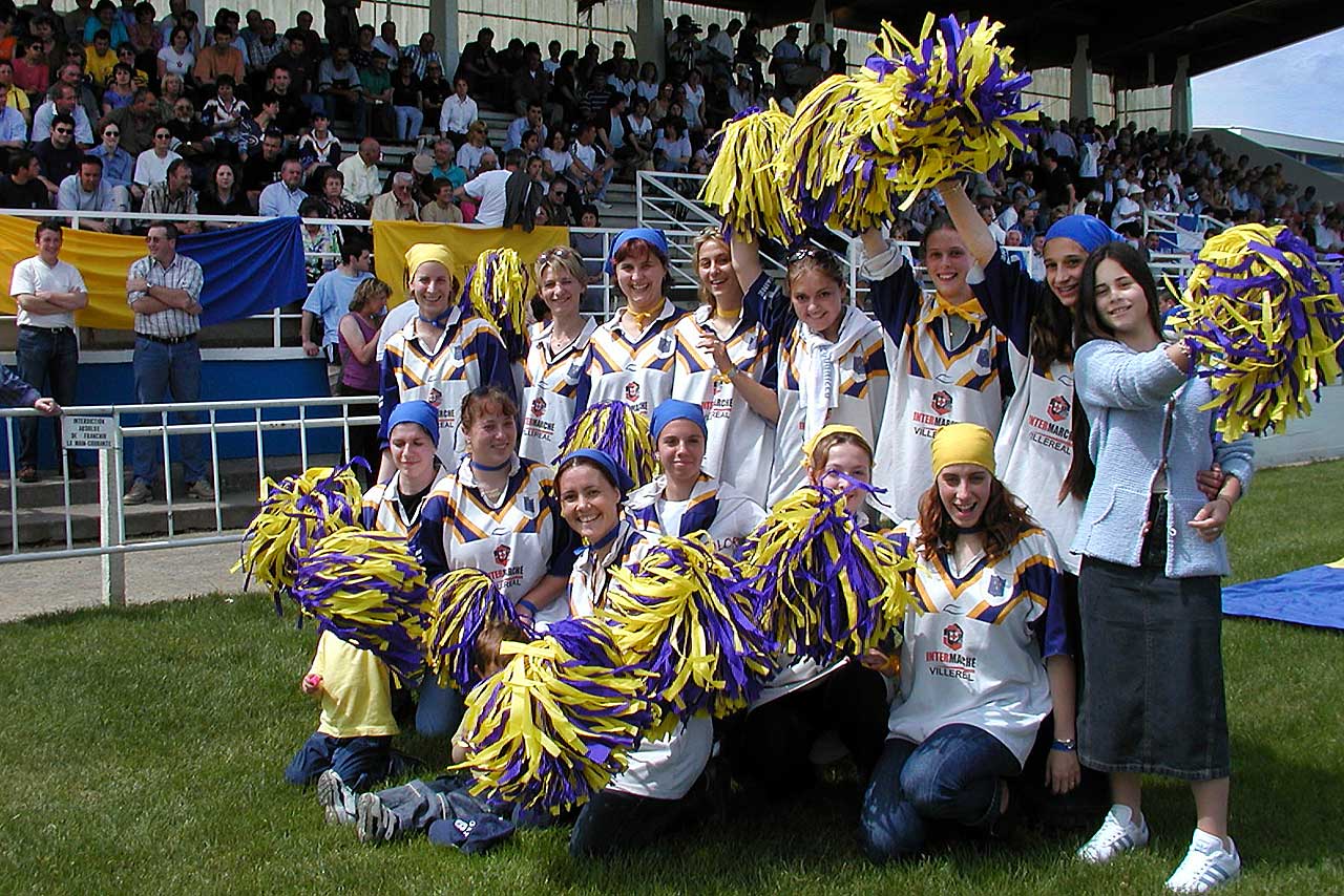 Les garçons pour le ballon, les filles pour l'ambiance... toute la jeunesse du pays a vécu cette épopée intensément... - | Mémoire de Villeréal © Jean-Paul Épinette. Les garçons pour le ballon, les filles pour l'ambiance... toute la jeunesse du pays a vécu cette épopée intensément... - | Mémoire de Villeréal © Jean-Paul Épinette.